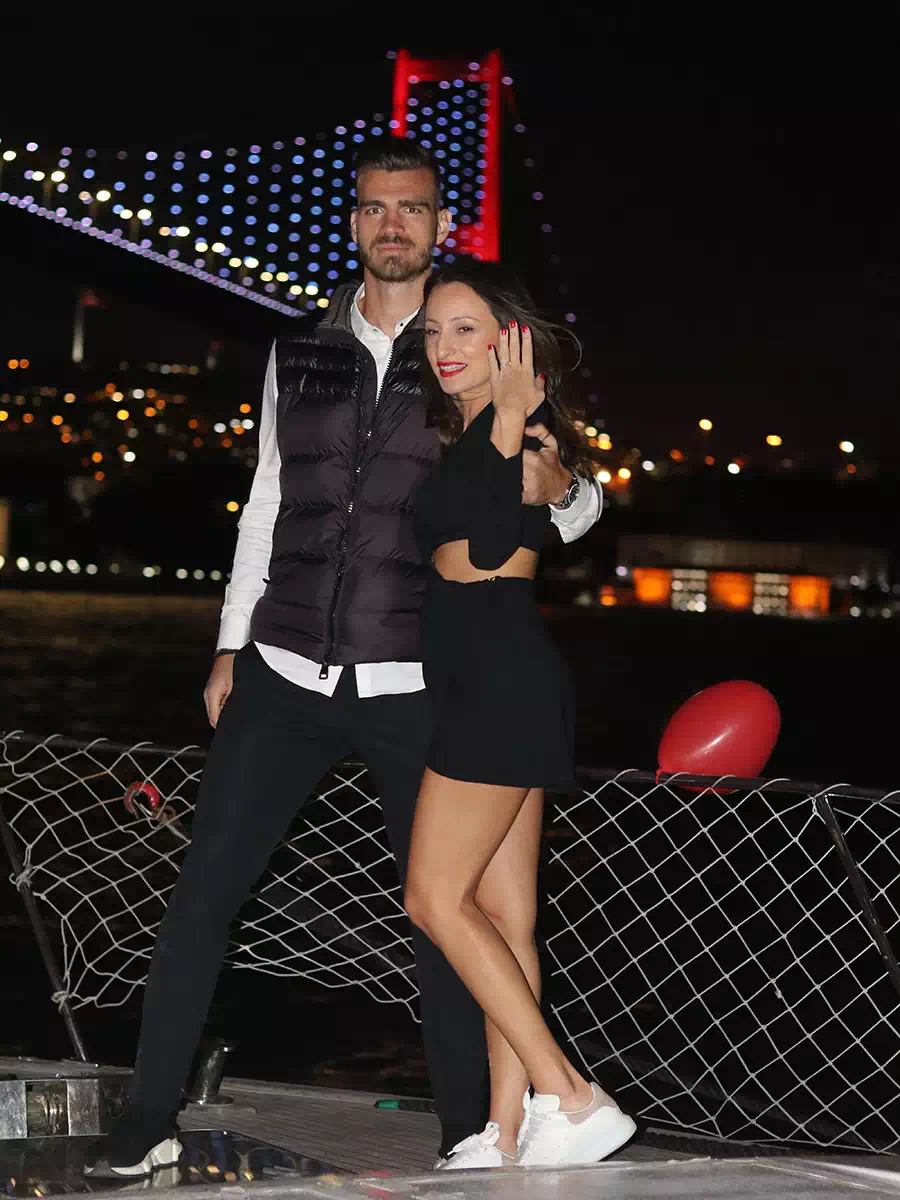 Romantic-Marriage-Proposal-11 Boğaz'da Evlilik Teklifi - "Sonsuzluğa İlk Adım" - Görsel 4