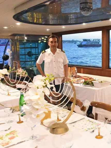 Boğaz'da İş Yemeği - "Başarının Sularındaki Buluşma"